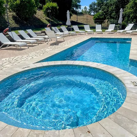 Pool And Jacuzzi - Charming In Umbria