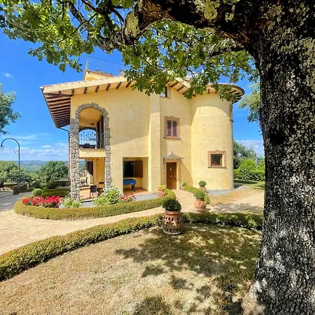 Pool And Jacuzzi - Charming In Umbria Villa Montefiascone