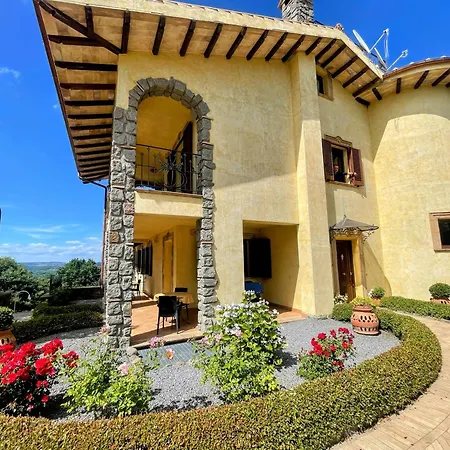 Pool And Jacuzzi - Charming In Umbria Villa