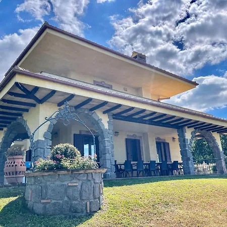 Pool And Jacuzzi - Charming In Umbria