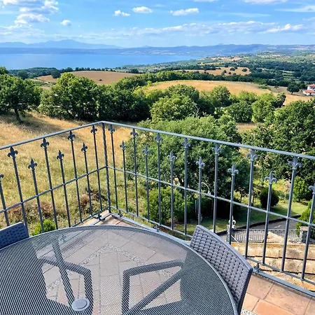 Pool And Jacuzzi - Charming In Umbria Villa Montefiascone