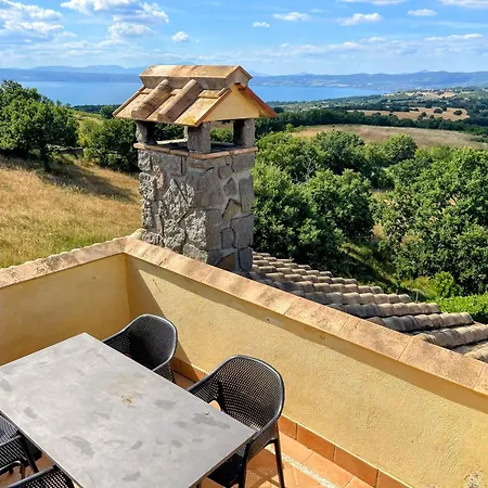 Pool And Jacuzzi - Charming In Umbria Montefiascone