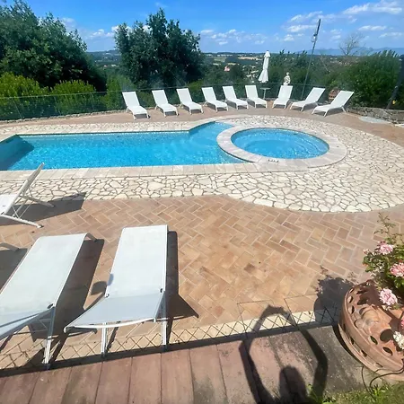Pool And Jacuzzi - Charming In Umbria Villa Montefiascone