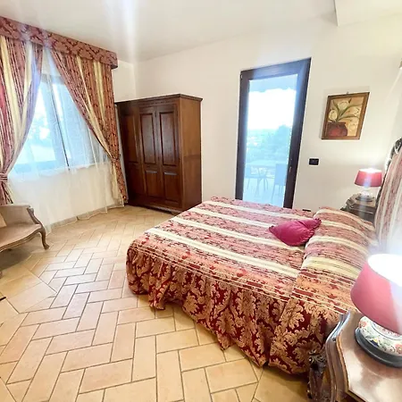 Pool And Jacuzzi - Charming In Umbria Montefiascone